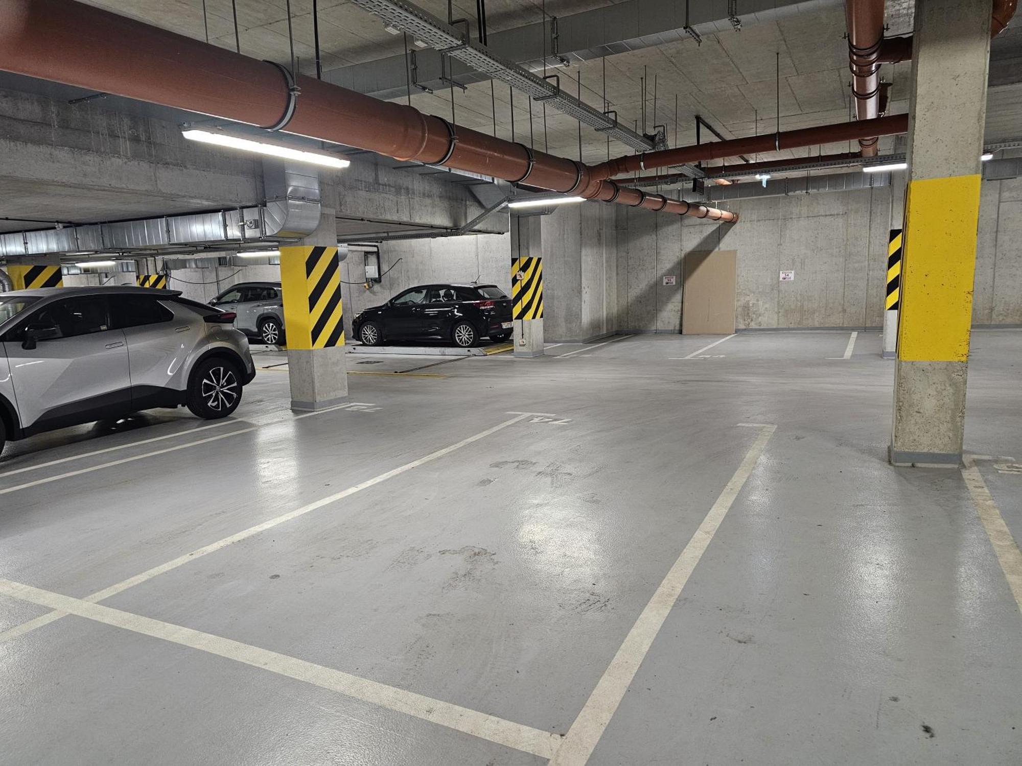 Urban Premium, Opolska 10 No 77a, Free Garage, Self Check-in Apartmán
